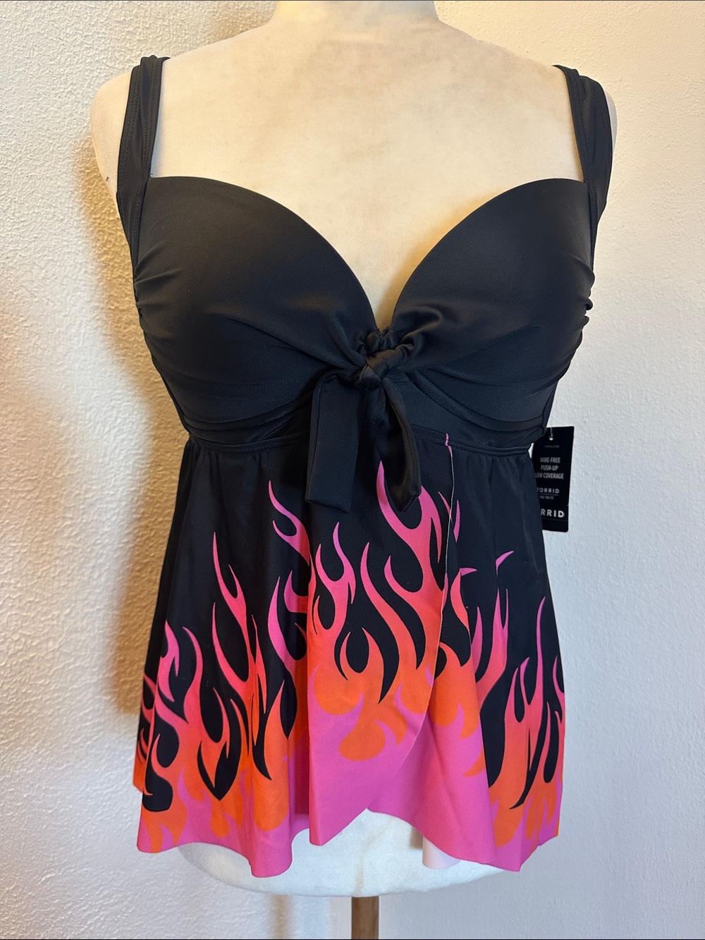 torrid Black Swim Tankini with Pink and Orange Flame Print Size 00-C/D